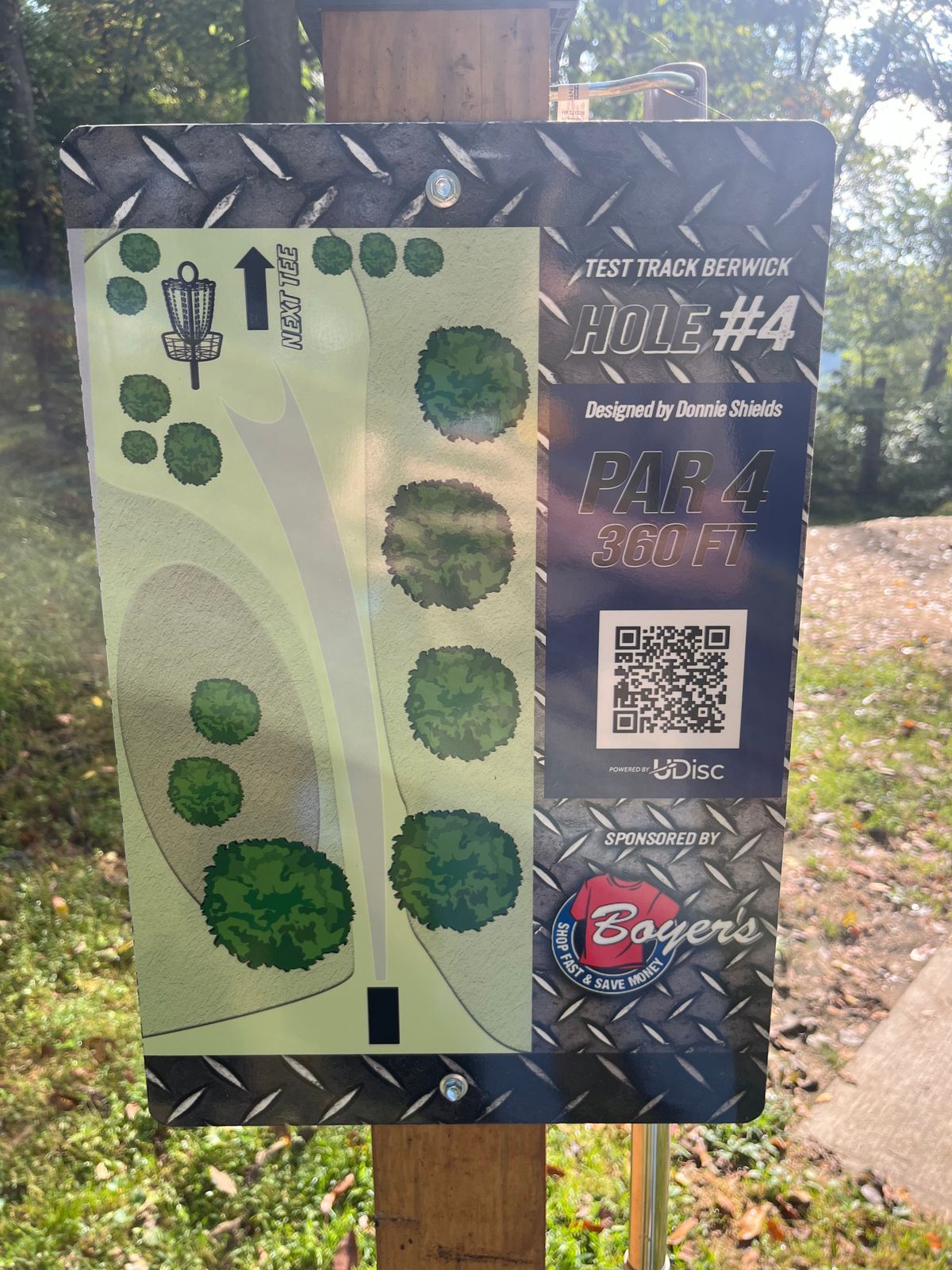 Hole 4 tee sign