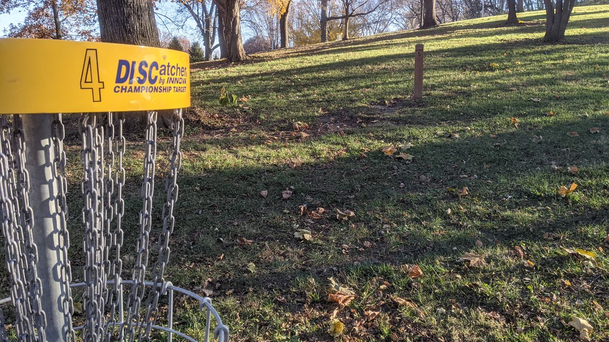 Basket #4 with Tee #5 in background.  All Tees a close to baskets