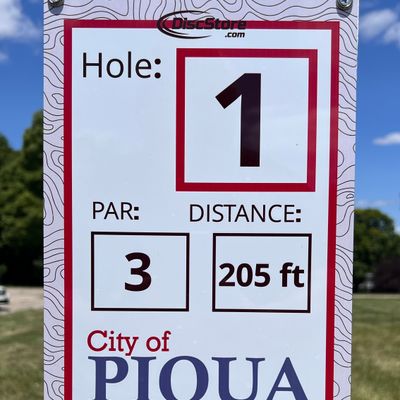 Hole 1 tee sign.