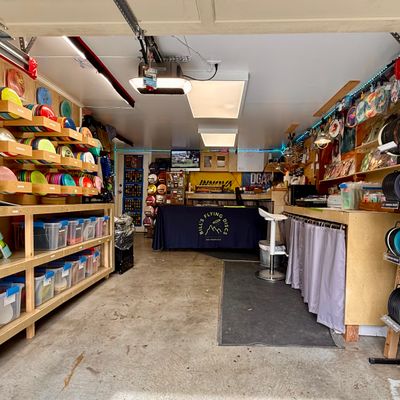 Browse San Francisco’s largest selection of new and used discs, dyes and accessories.