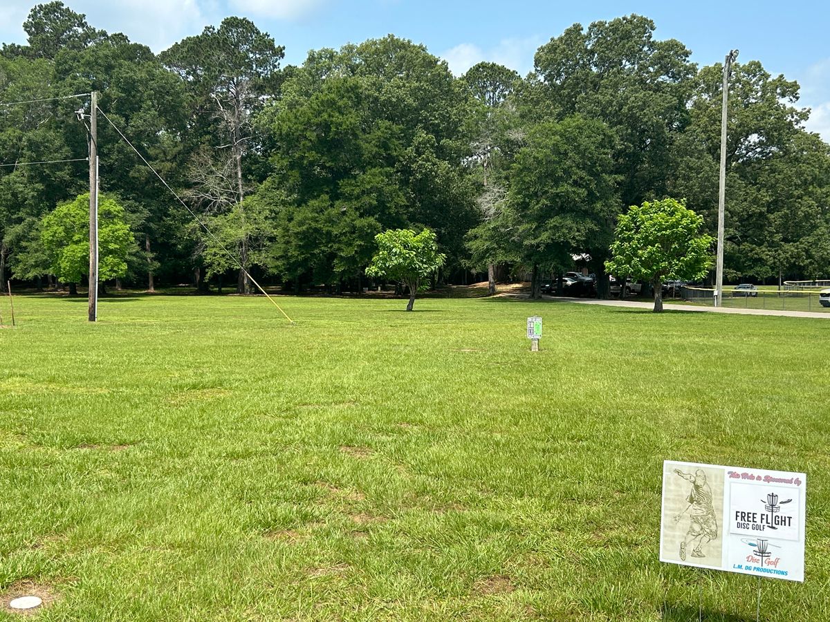 Hole 18 white tee (middle)