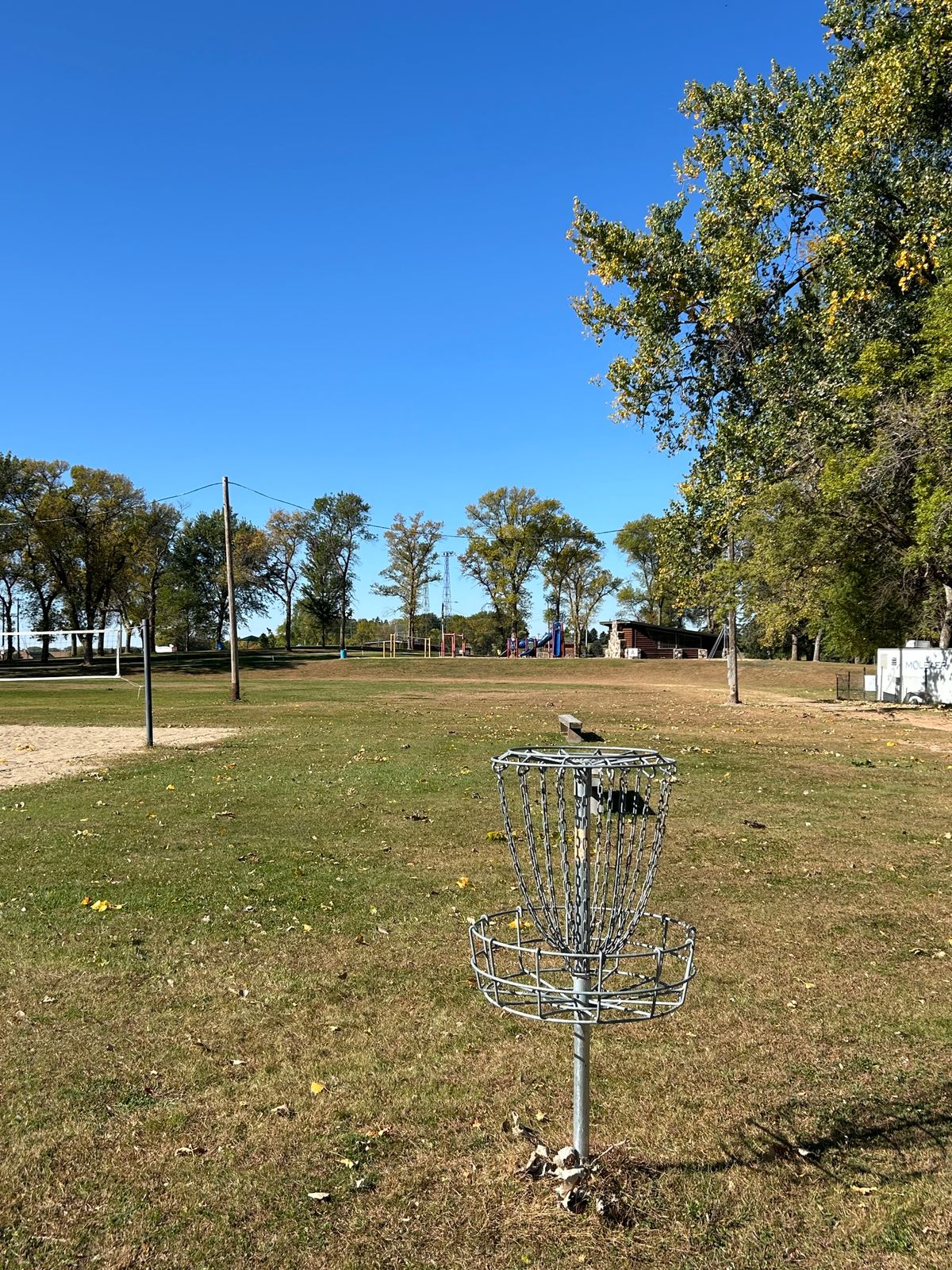 Hole 5 basket looking back toward the teepad