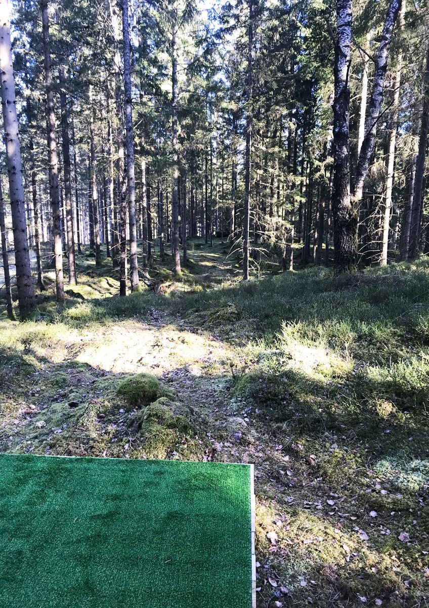Hål 6 par 4 tee, dogleg vänster