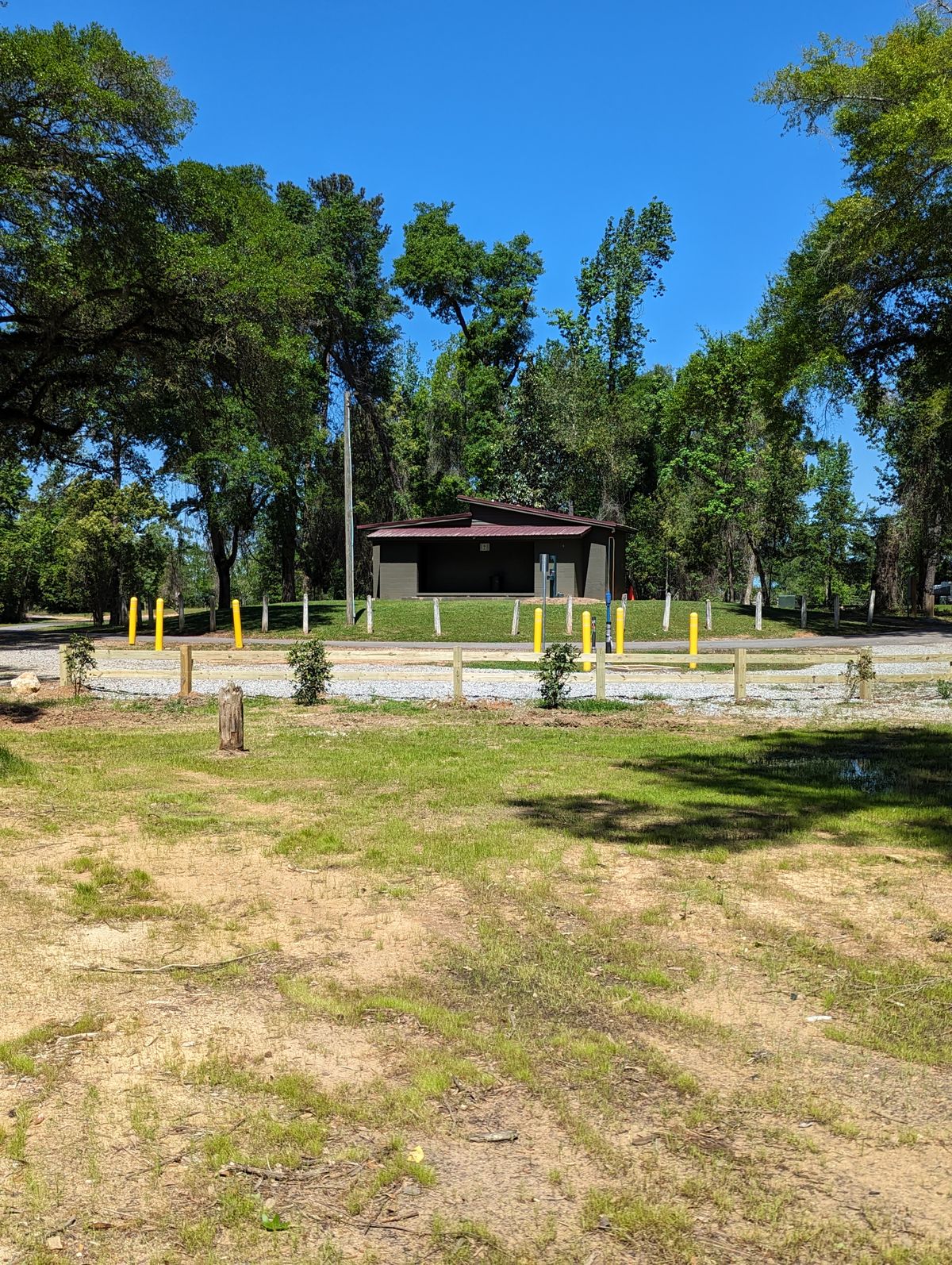 Bathrooms near hole 7-9.