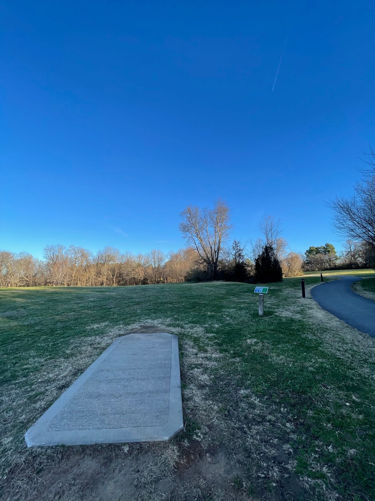 Hole 5 tee pad