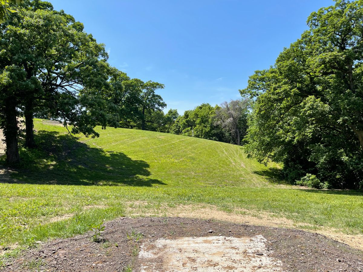 Hole 14 Teepad