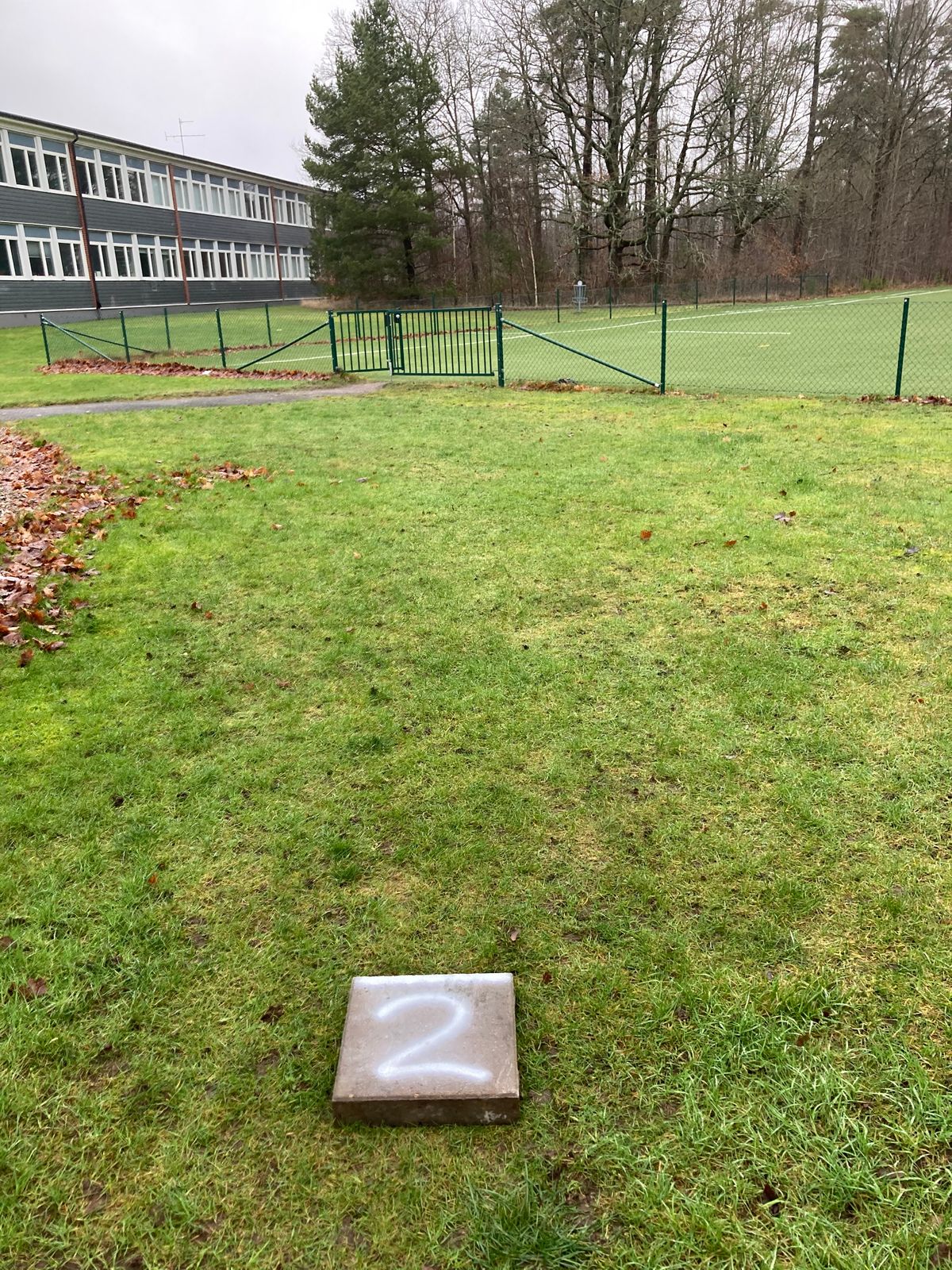 Hål 2 ob konstgräs