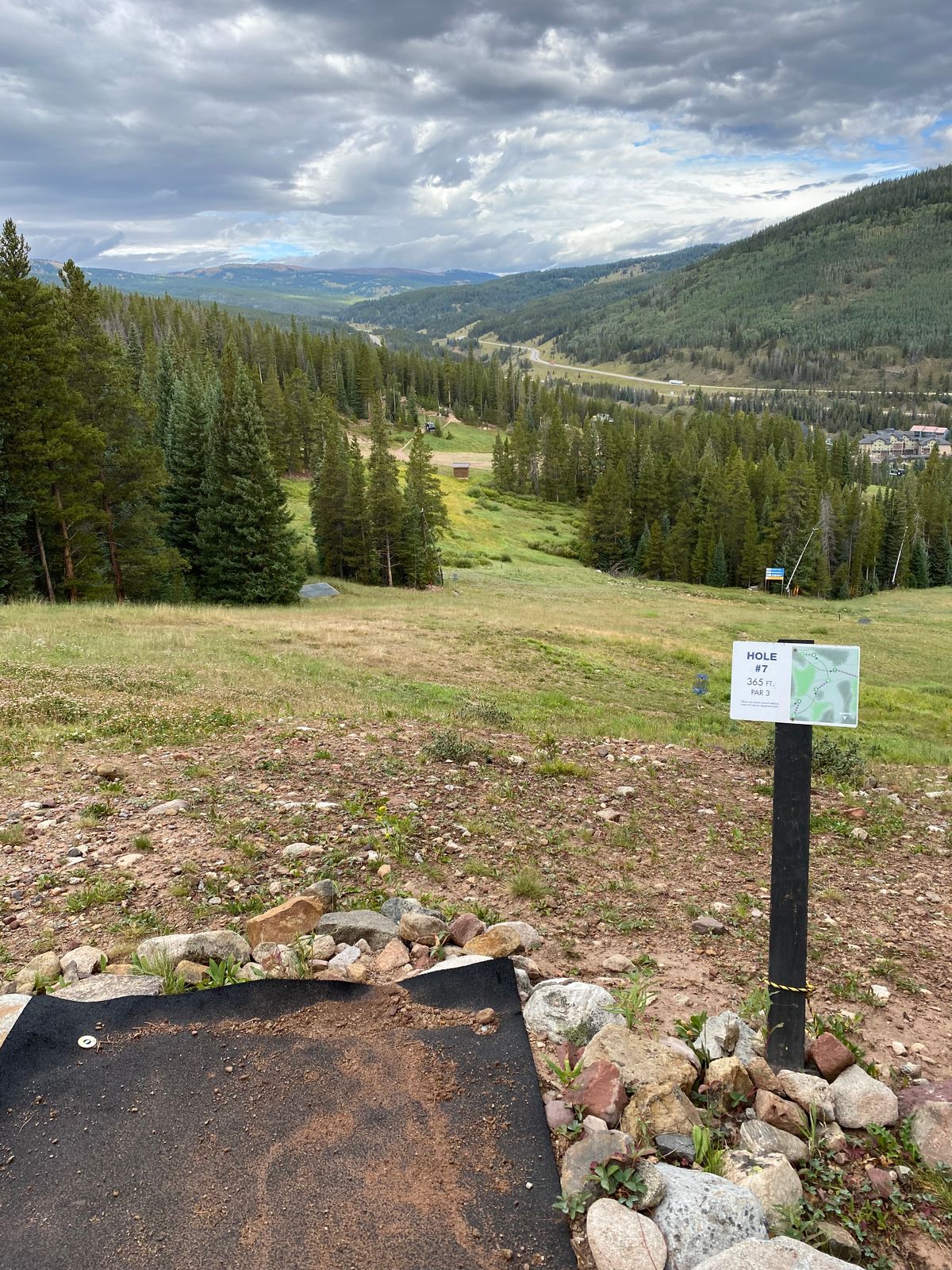 Hole 7 tee pad. Shot goes way downhill but is just straight from tee
