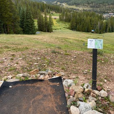 Hole 7 tee pad. Shot goes way downhill but is just straight from tee