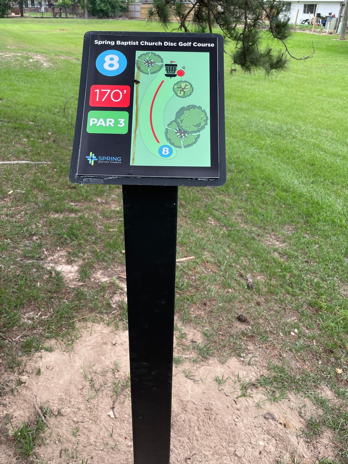 Example of tee sign.  All tee signs are at the rear right of the throwing pad.