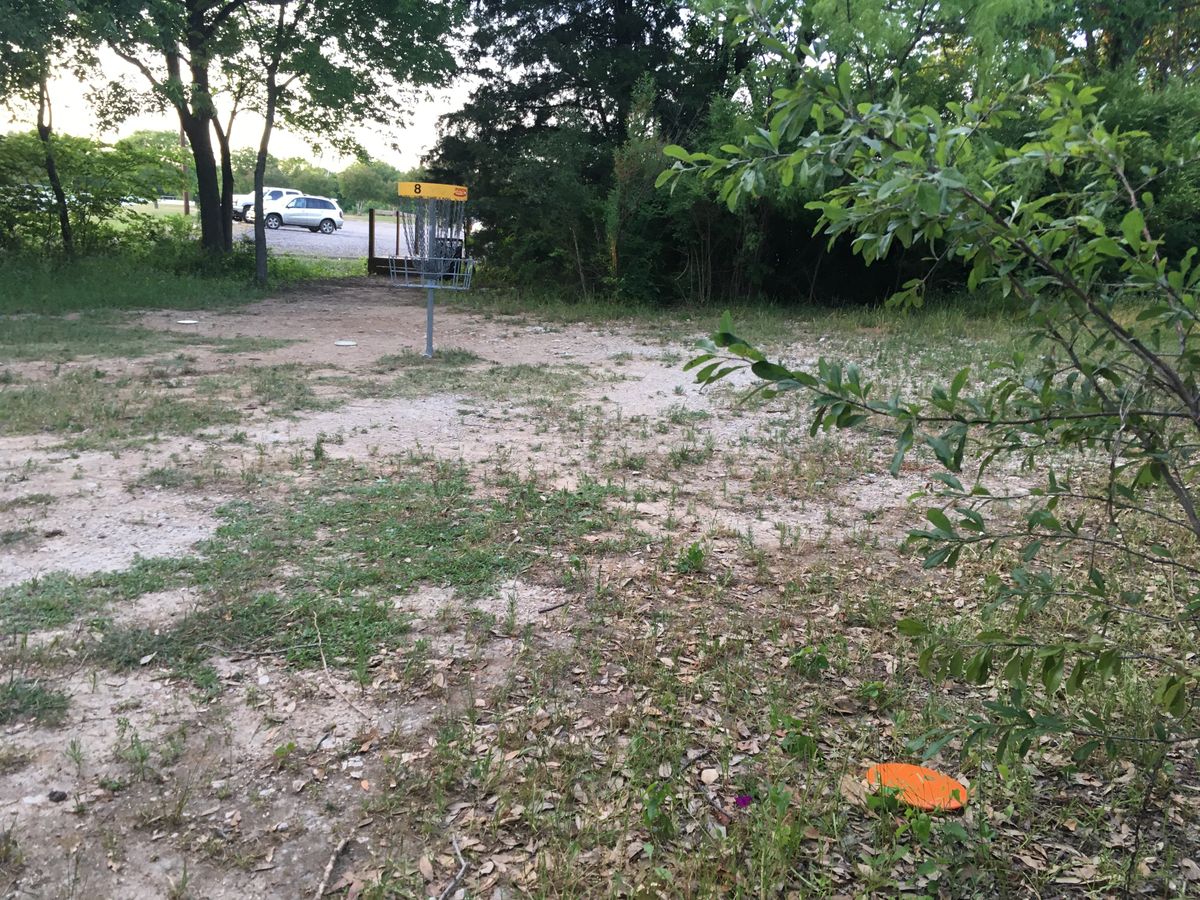 hole 8