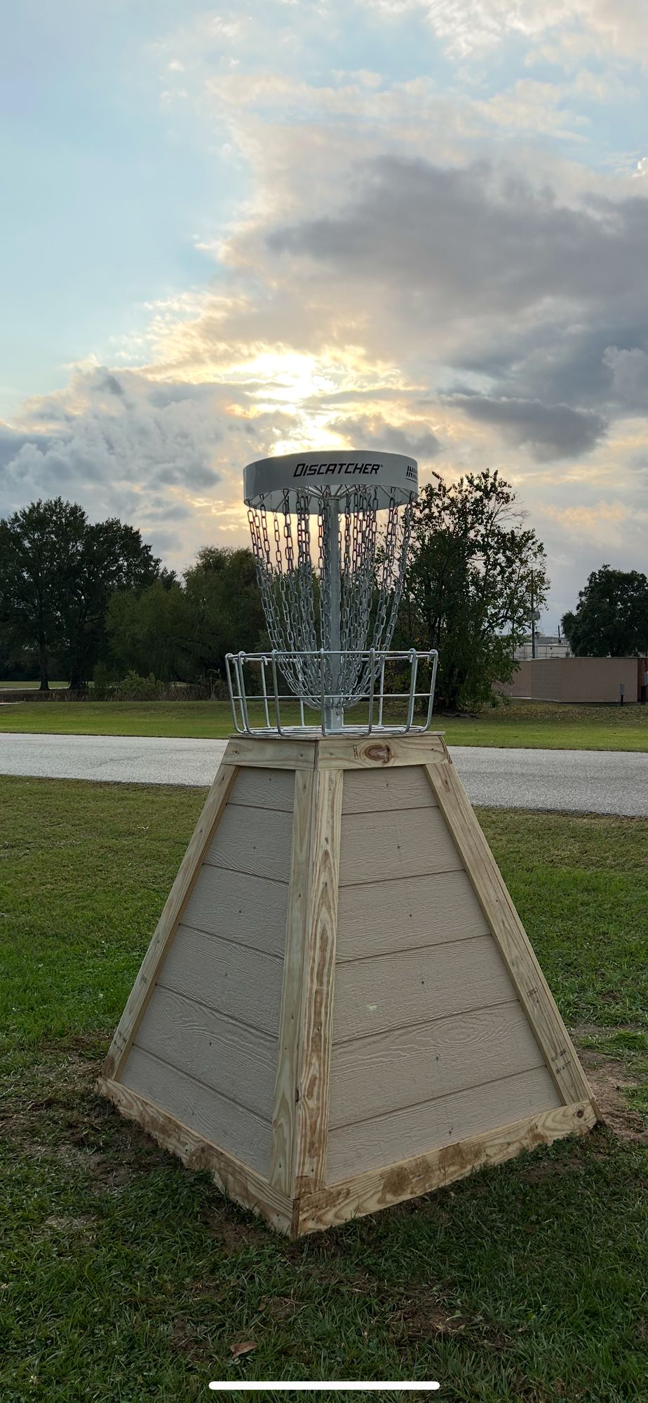 Hole 12 elevated basket