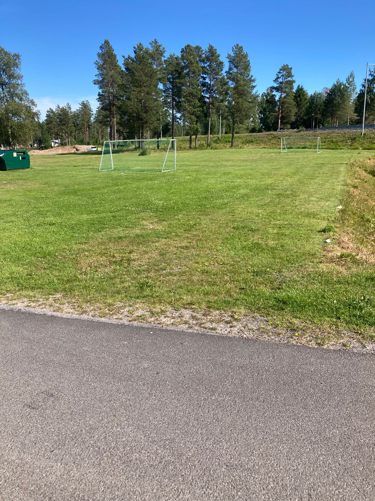Tee 1