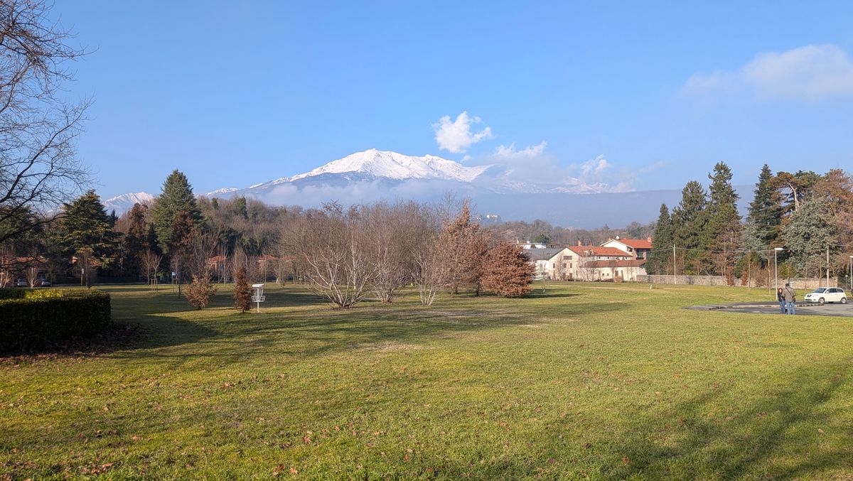 A beautiful winter day throwing discs 🙂🥏