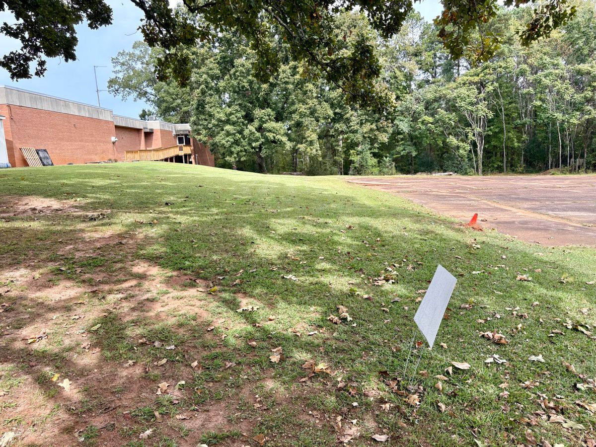 Hole 1 tee