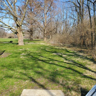 Hole 1 T