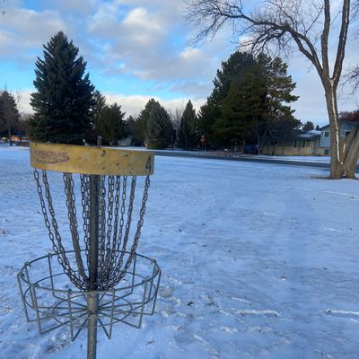 Hole 4 basket