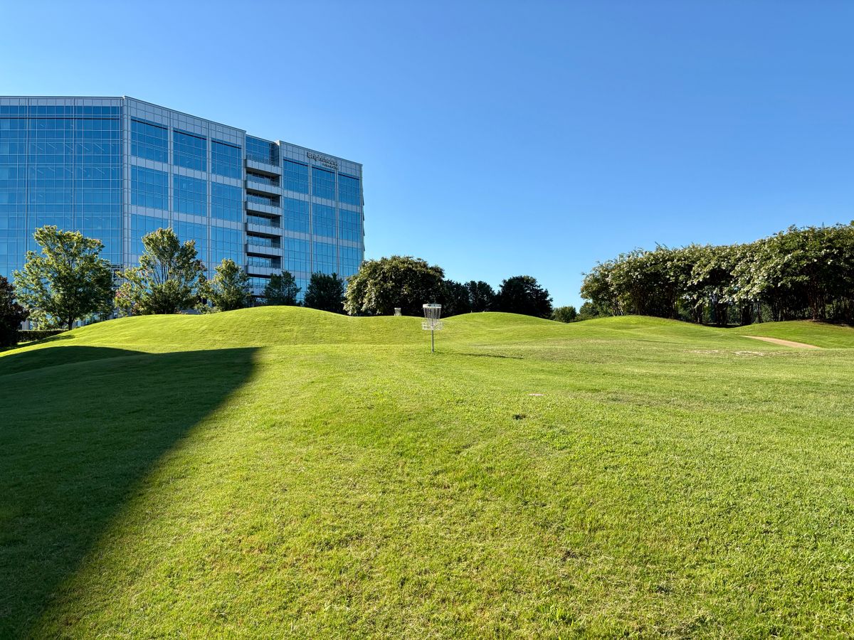 Hole 1 approach