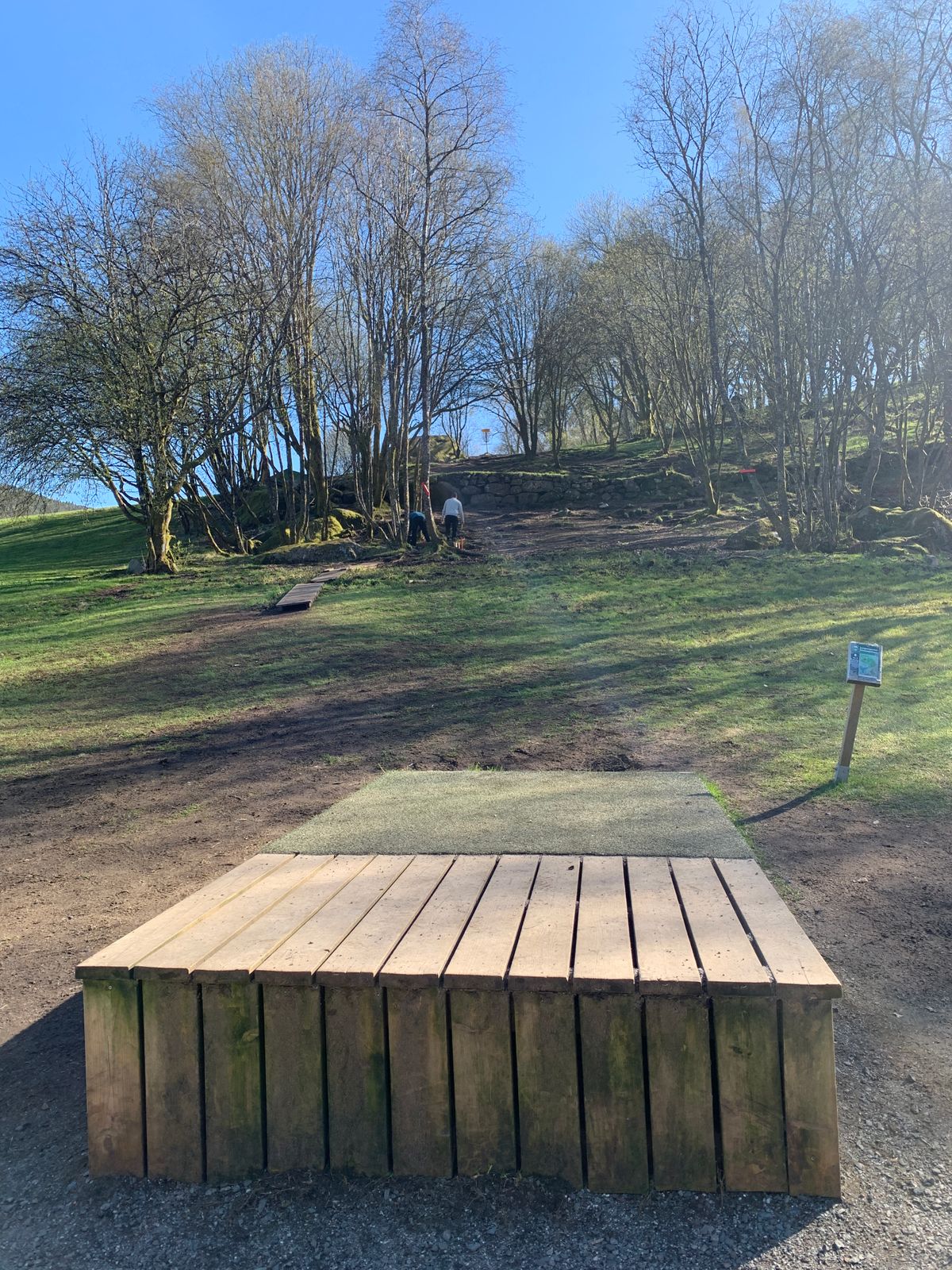 Tee pad and fairway hole 5