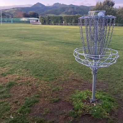 Basket for holes 3, 5 and 7 looking at the Kaitake ranges