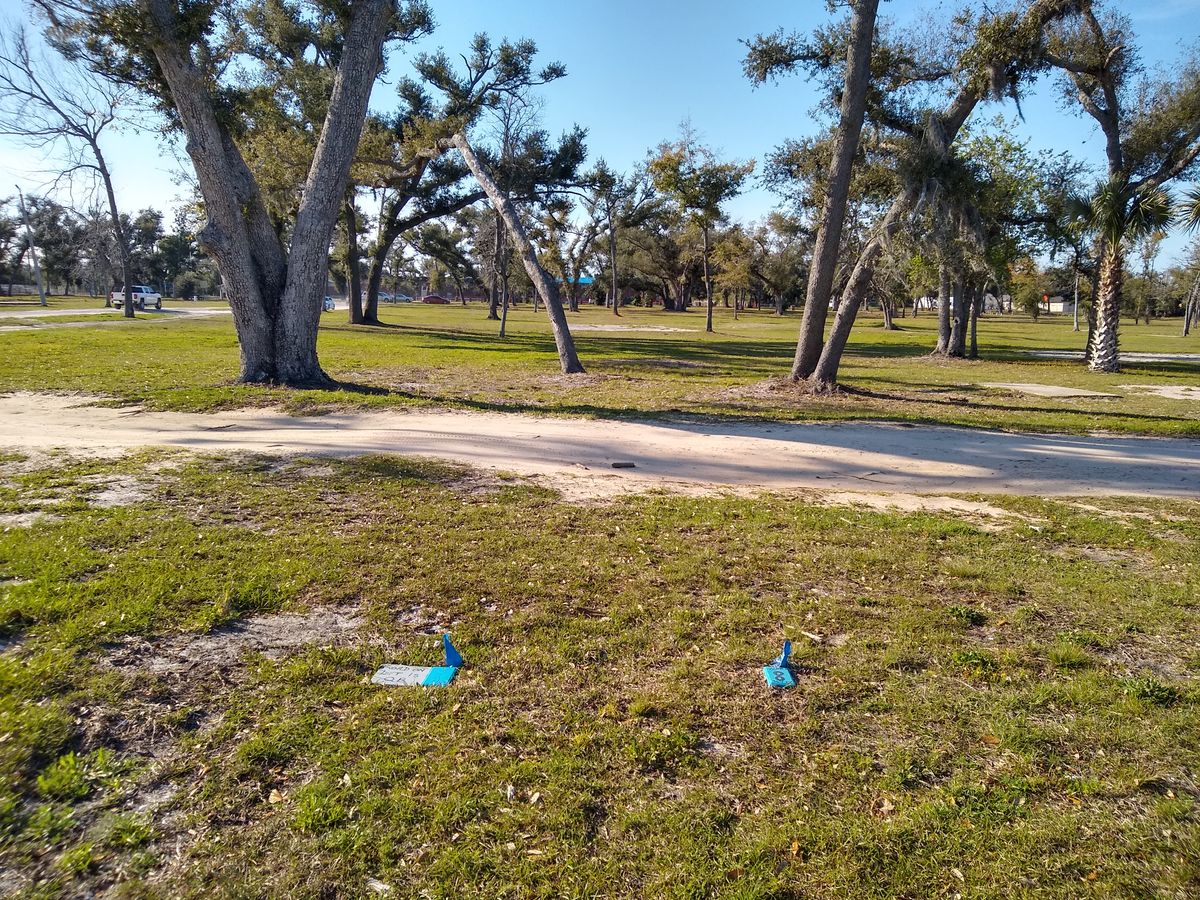 #8, par 3, 364ft (road on lt is out of bounds)