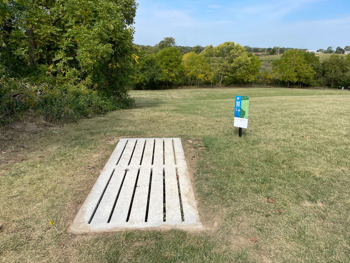 Hole 11 Tee-pad