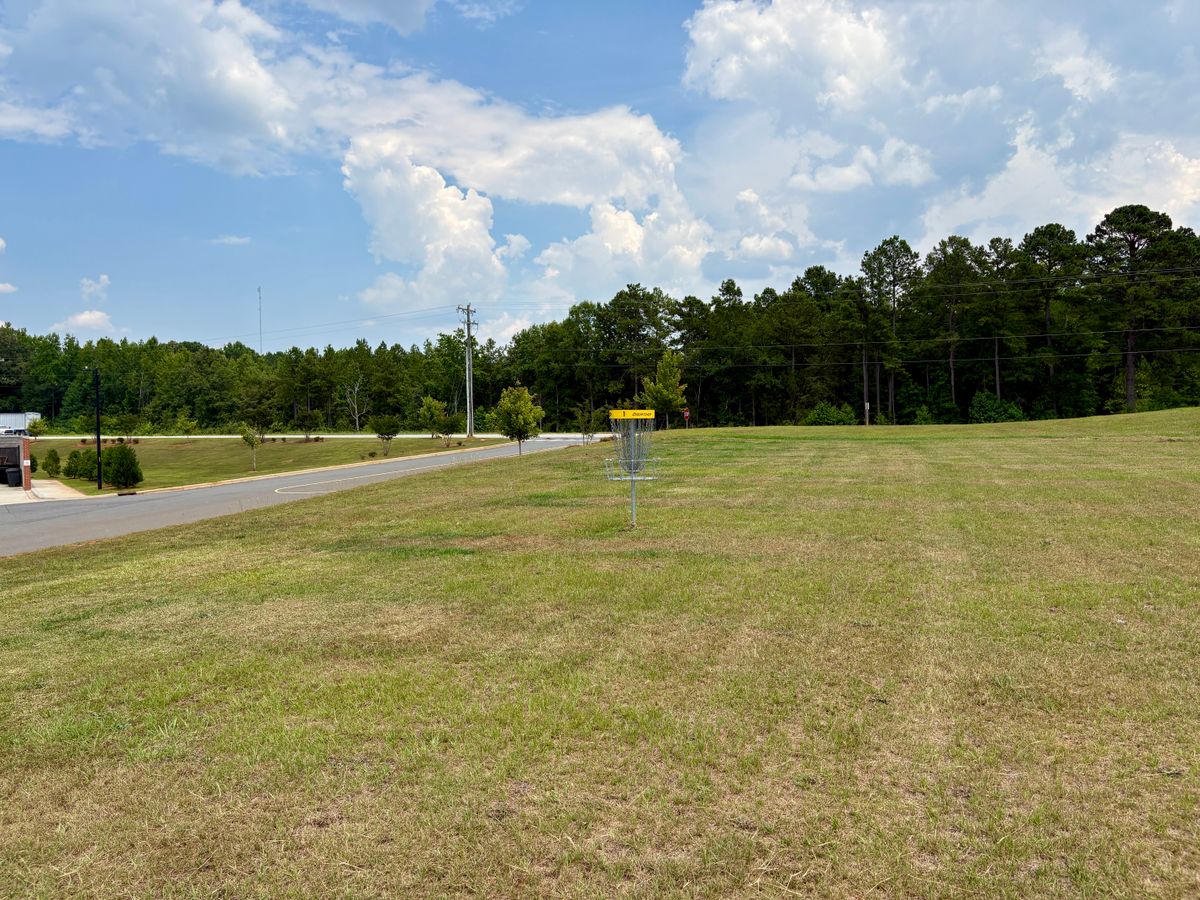 Hole 1 approach