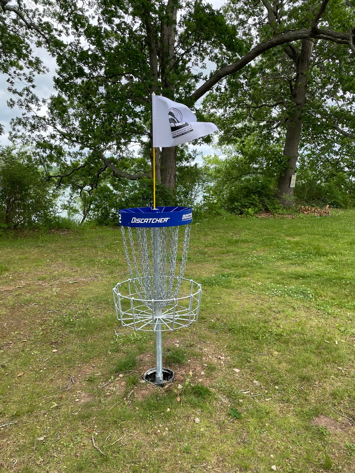 Hole 2 basket