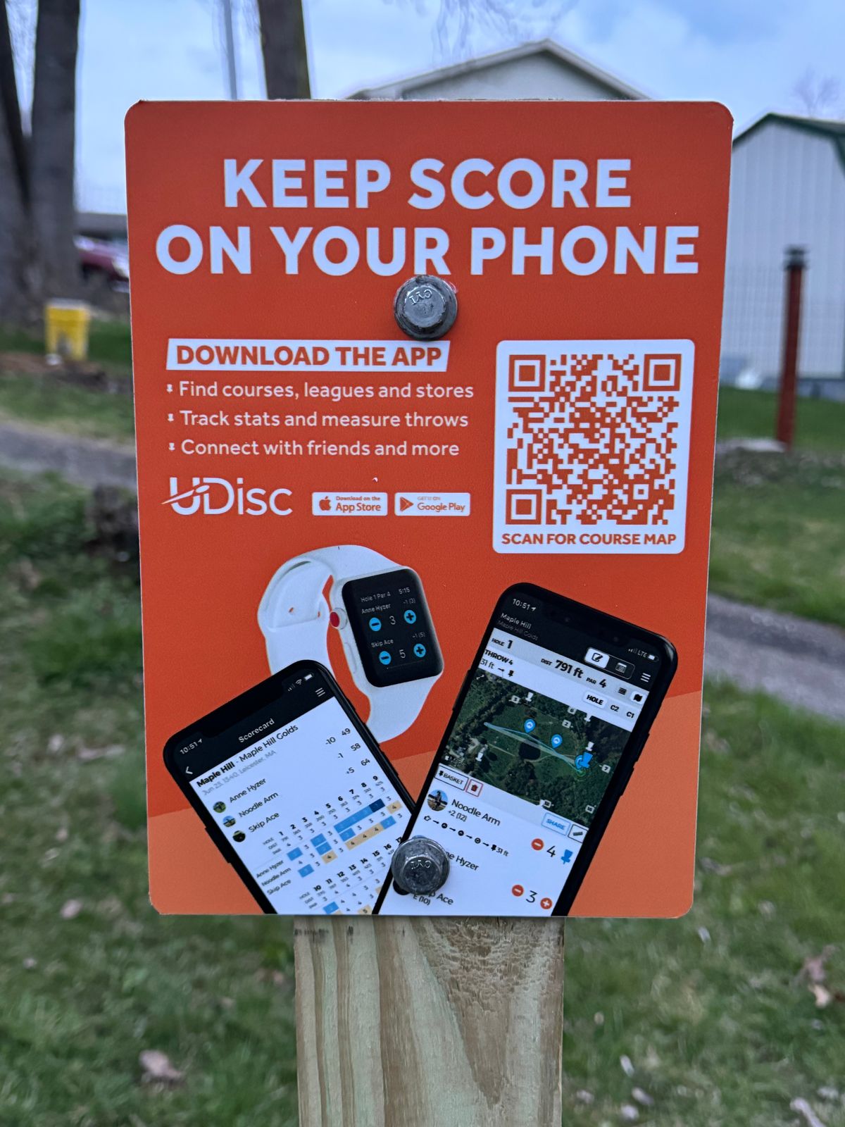 UDisc sign install located at the Tee-Box on Hole 1. (Mar.-2024)