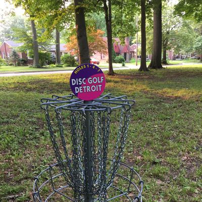 Basket for holes 1, 4 and 7