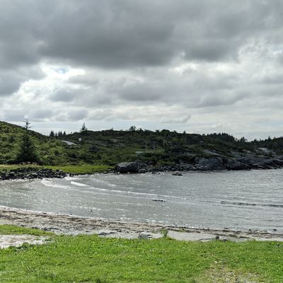 The bay between holes 4 and 5