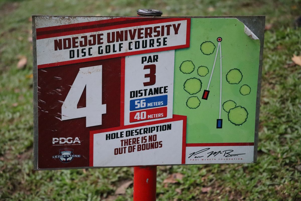 Hole 4 Tee Sign