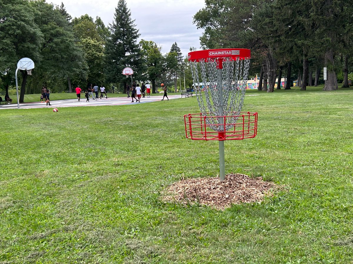 Hole 8 green