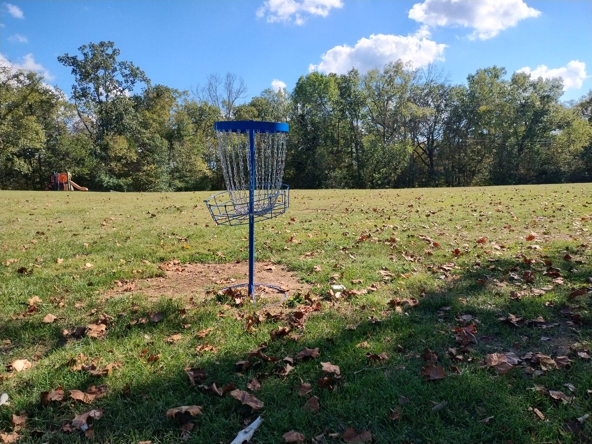 Basket 4 back view to tee pad