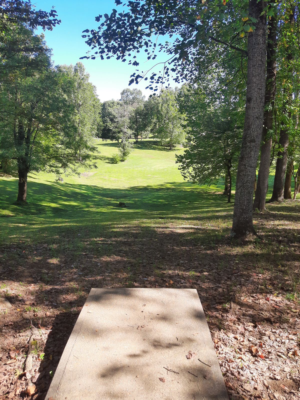 Watch your step. 1.5 foot drop off at the end of the pad..