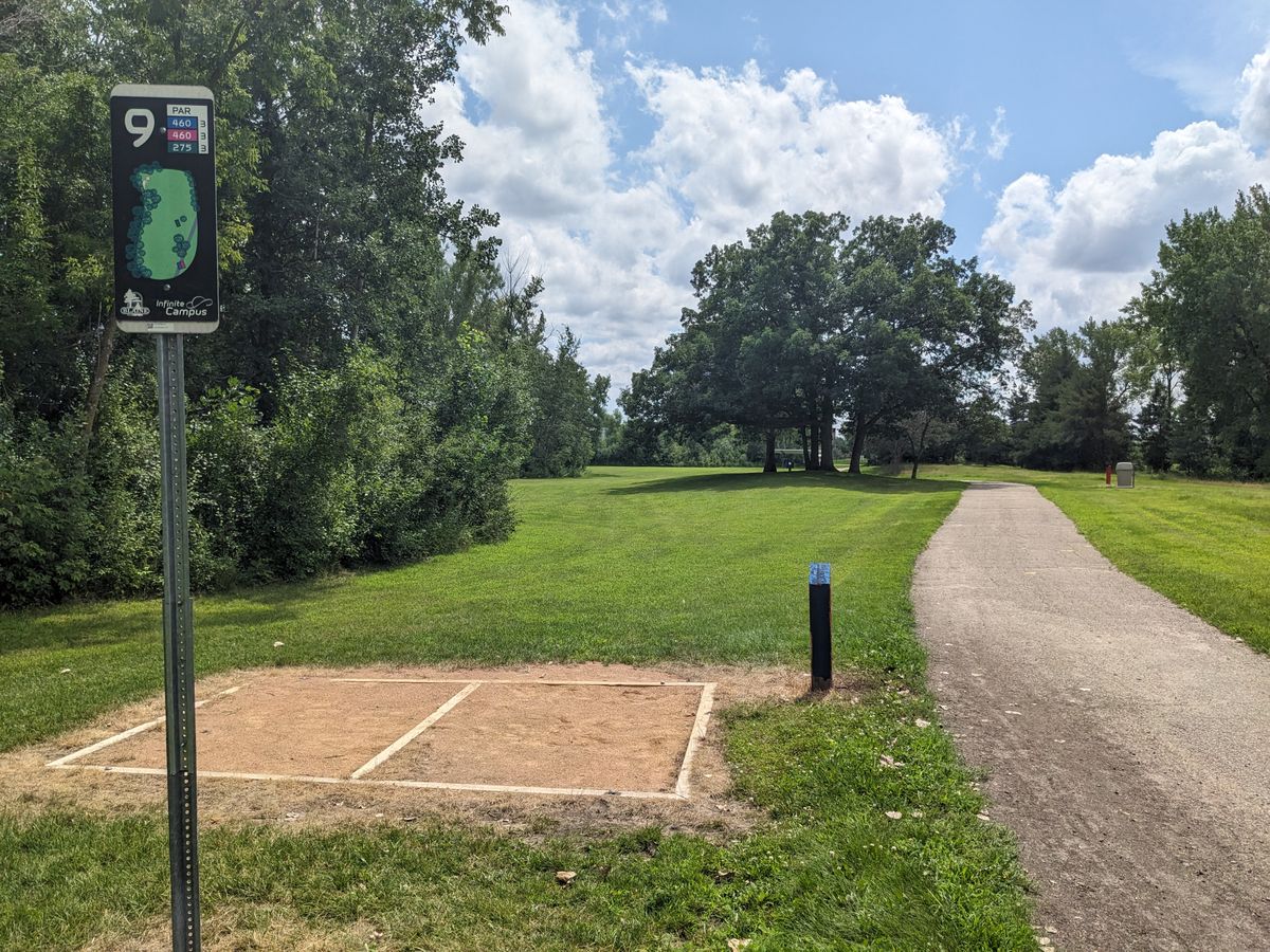 Only usable fairway on the entire course. Probably because it's visible from the parking lot