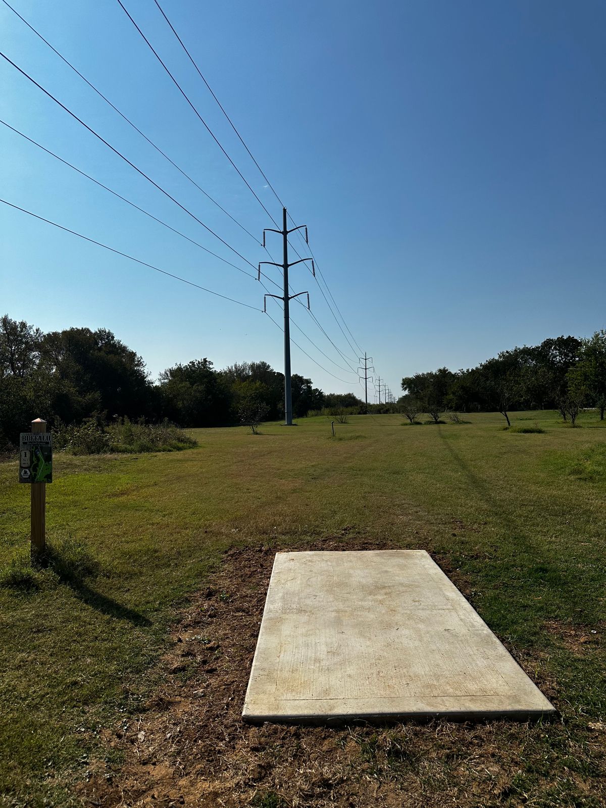 Hole 1 tee pad