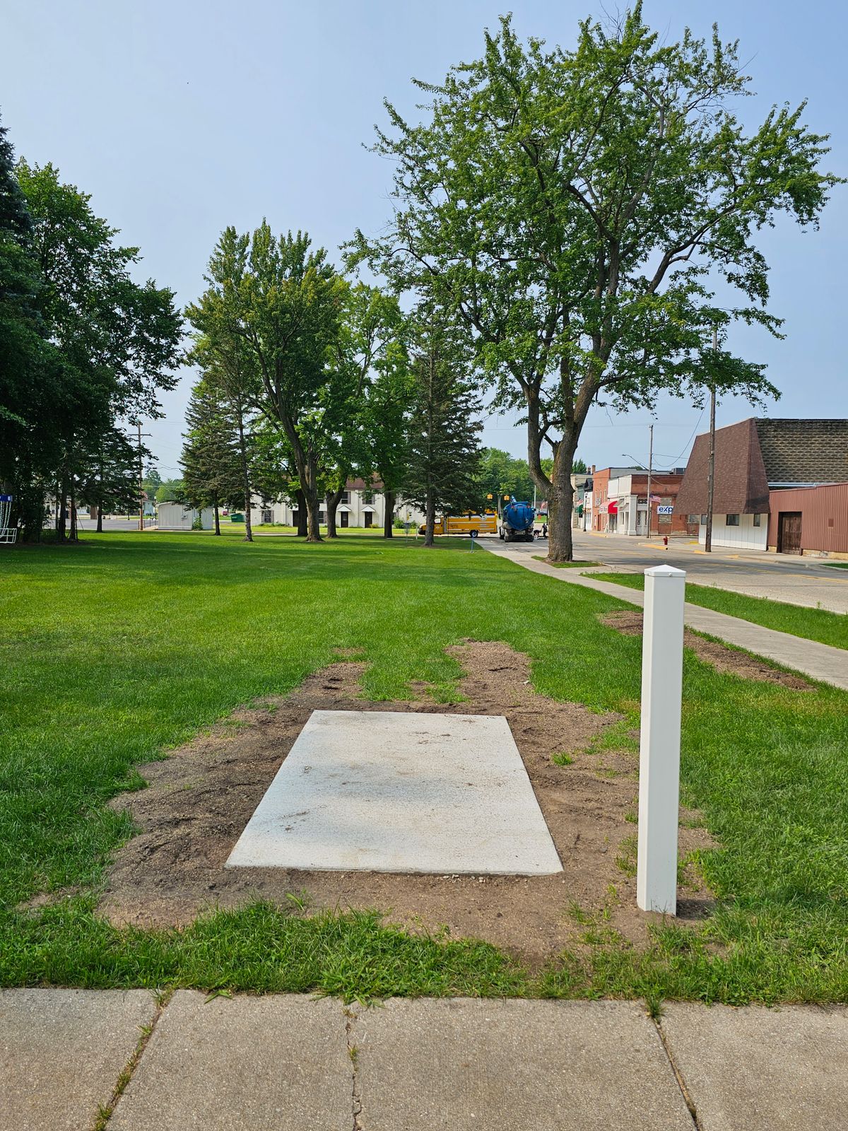 Hole 6 tee to basket.