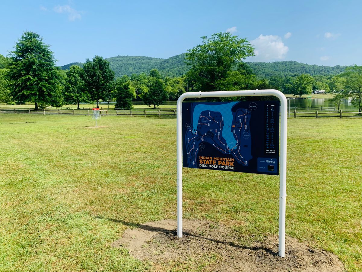 Course Map & Practice Basket (Only Red basket on Course) by Parking Lot