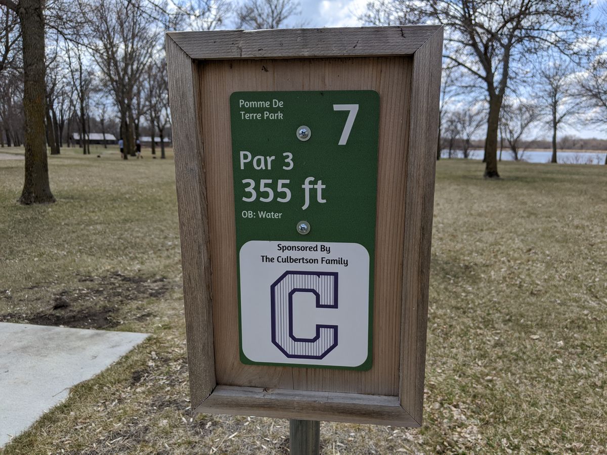 Hole 7 sign