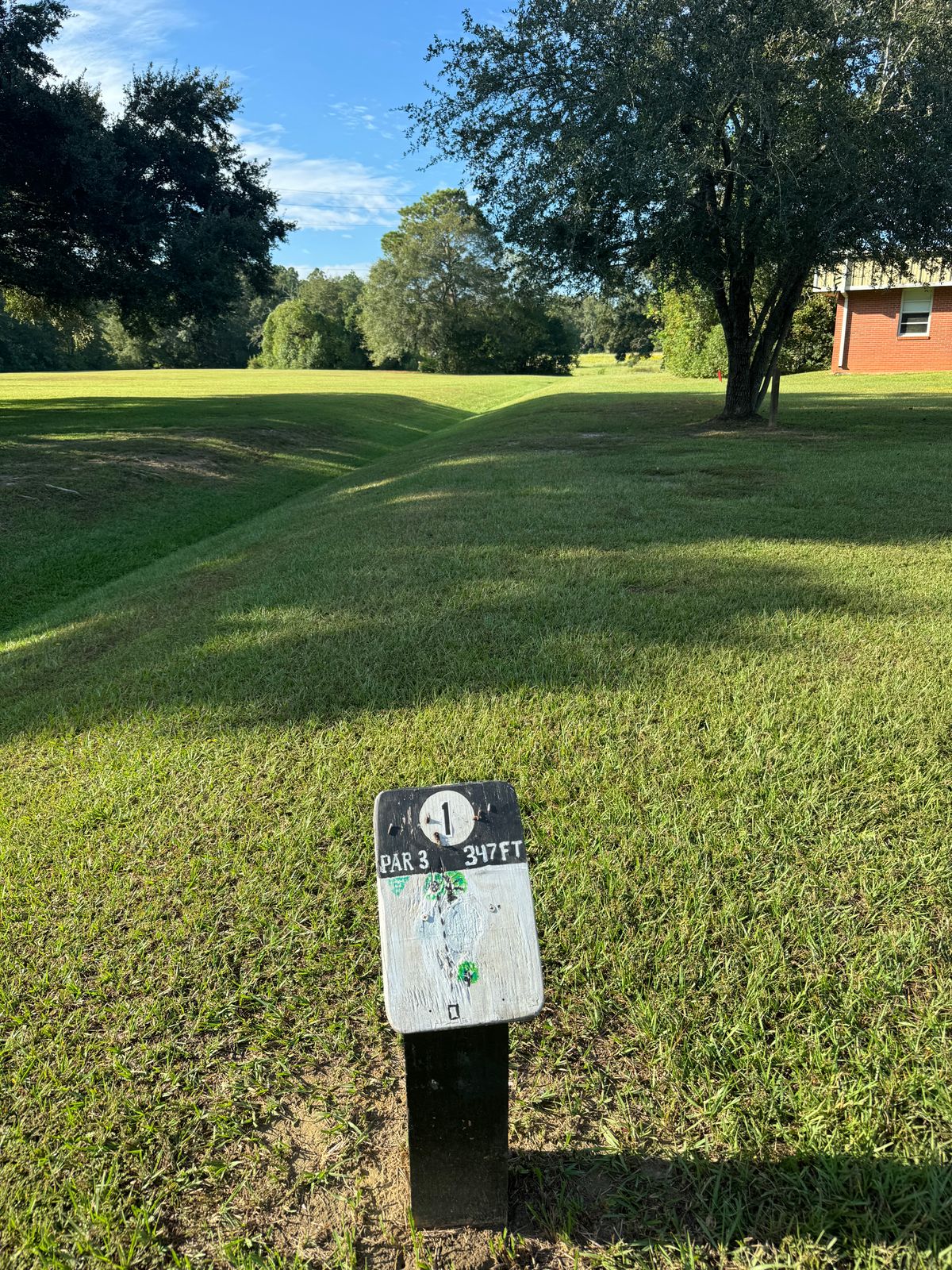 Hole 1 tee