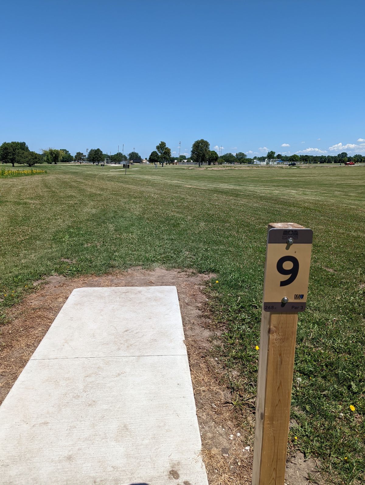 Hole 9. 268 ft, par 3.