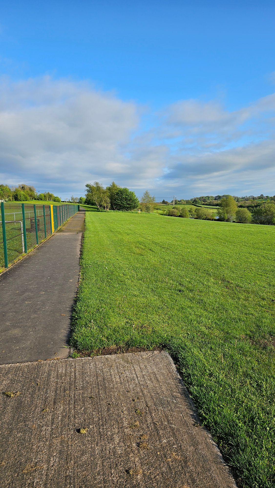Hole 1 tee pad