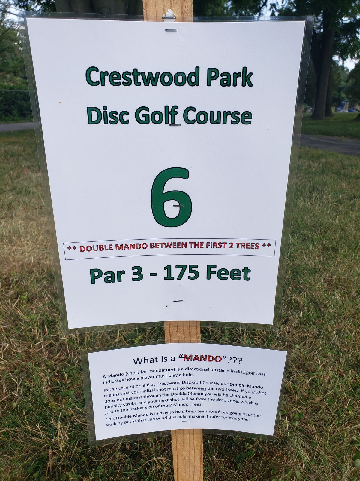 Hole 6 Crestwood park disc golf course