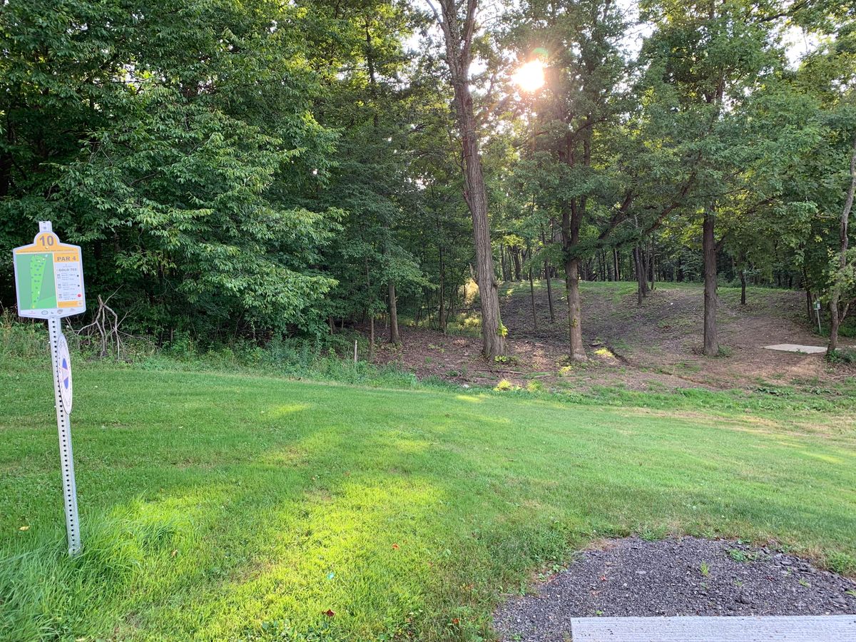 Hole 10 gold tee