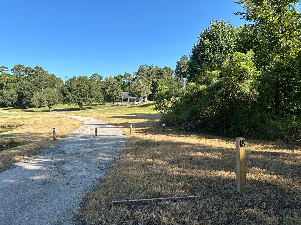 #18 (dog leg right)
