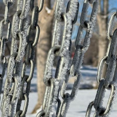Frozen hole 2