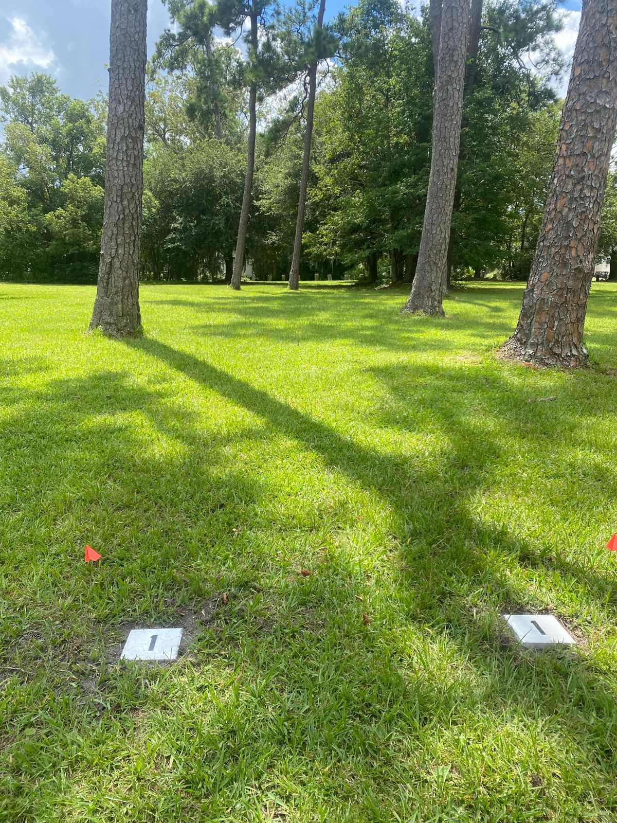 Hole 1 White Pad - 190 Feet