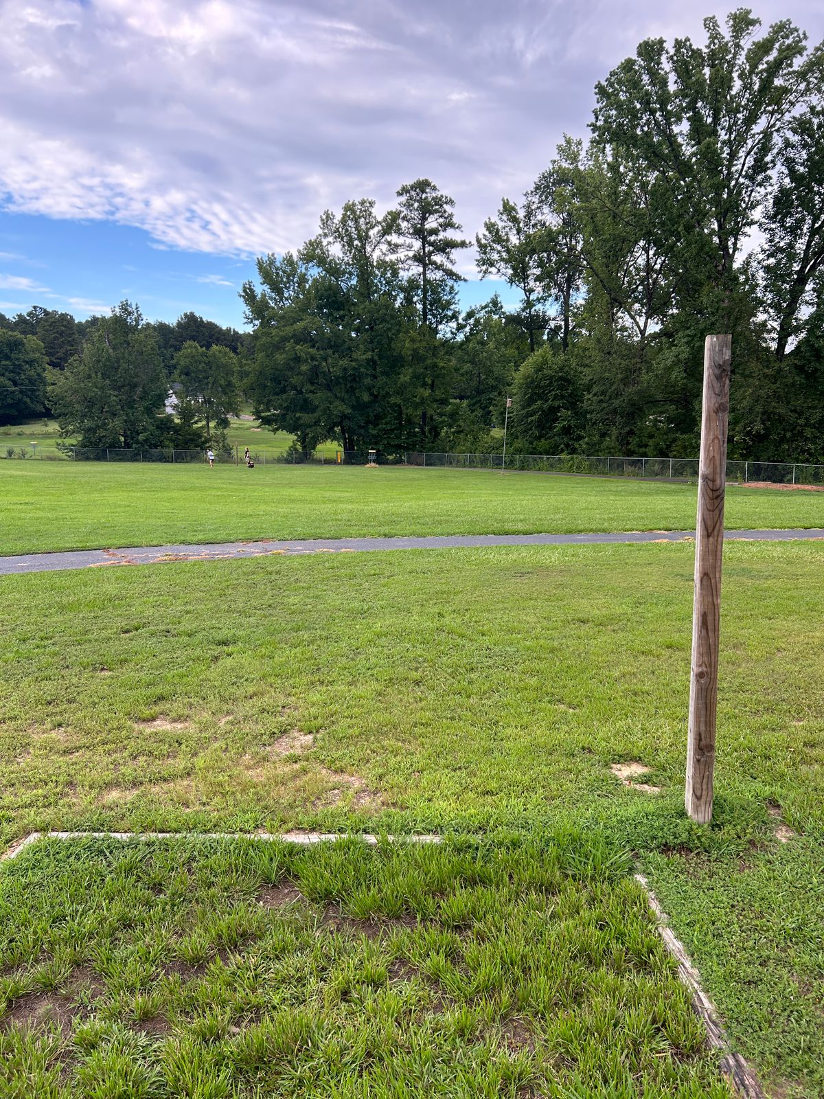 Hole 6 wide open towards fence line