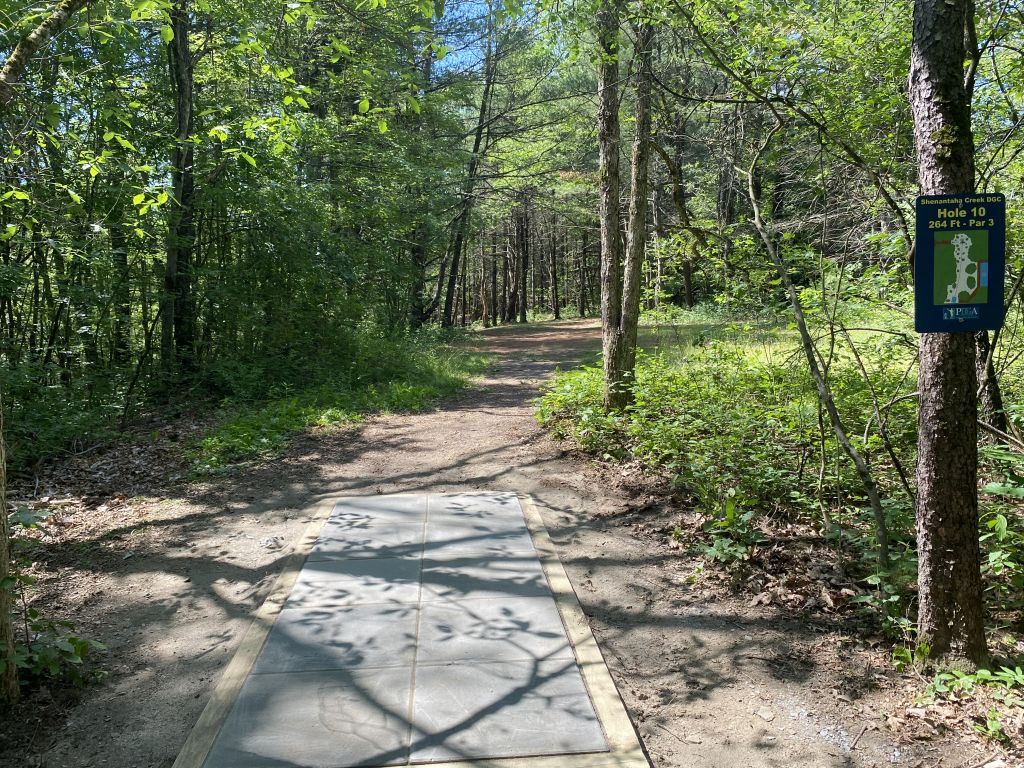 Tee 10